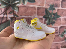 Load image into Gallery viewer, Personality DIY Air Jordan Generation AIR JORDAN1-13 Stereo 3D Sneaker Model Keychain For Gift